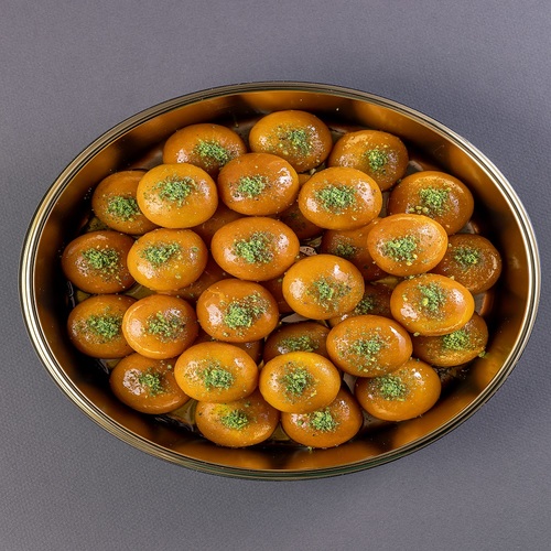 liqimat bialjubn - Cheese bites with saffron mixture