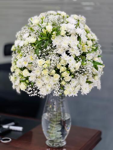 Big vase With Fresh flower