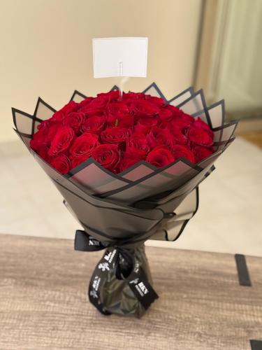 HAND  BOUQUET 50 pcs - WITHOUT RED