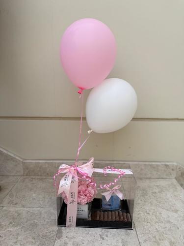 Rkn Flowers  - AQRALLIC WITH BALLOON