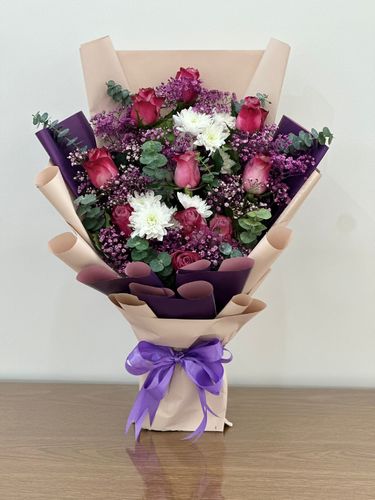 JOURI CRASE MIX BOUQUET WITH NAM NAM EUCALYPTUS