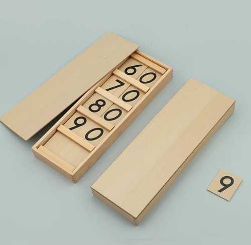 صندوق الأرقام الخشبية