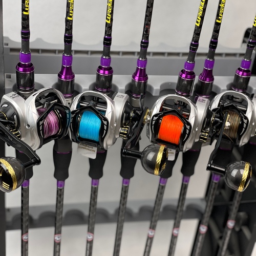 backage overhead left handle - البكج عبارة عن:-Rod: slow rider 40 to 120 grYou can do fast and slow jiggingLeft handel—-Reel expert 4000 Drag: max 16 kiloGear ratio: 6.3:1Weight: 258With braid line: beyond 20 lb 270 yrd—-With gifts 4 jigs 80 gram mix color