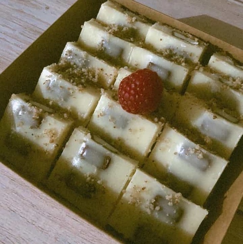 mini kinder box