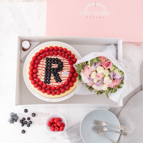 Cheese Cake Vanilla With Berry Letter And Flowers