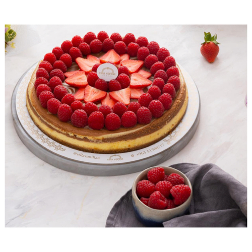 Marble cheesecake with strawberry & raspberry