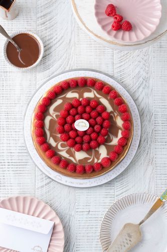 Marble Cheesecake with Raspberry in the Middle