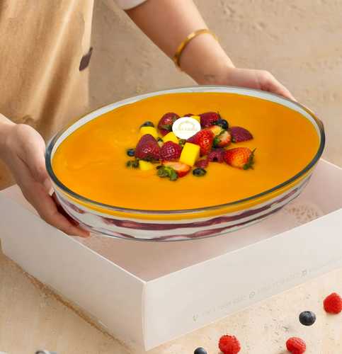 Mix berries trifle with mango in Pyrex