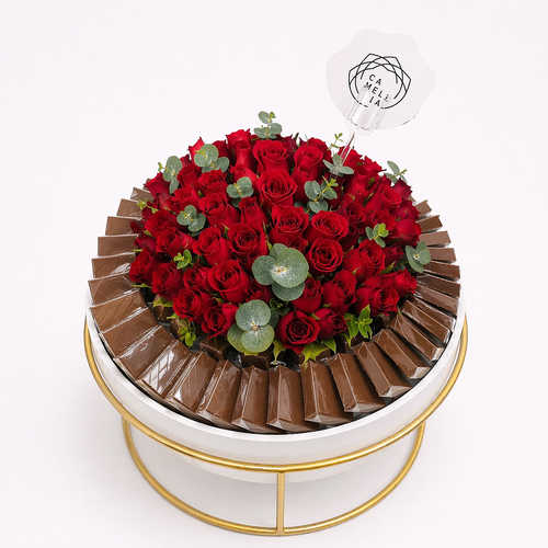 Camellia round stand medium high chocolate and flowers - ماعون خشب قطره ٣٠ سم ارتفاعة ١٦ سم