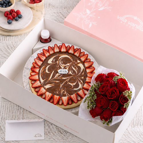 Royal marble Cheesecake With strawberry &Flowers Bouquet