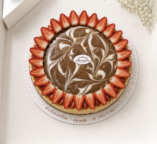 Marble cheesecake with strawberry