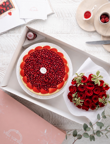 Pomegranate Cheesecake And Flowers Bouquet