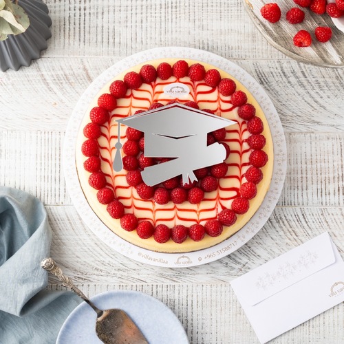 graduation cheesecake With Berries