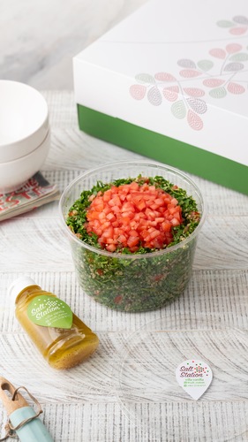 Medium salad plastic plate