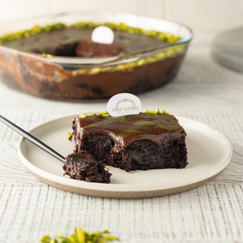 Pistachio chocolate pudding in Pyrex