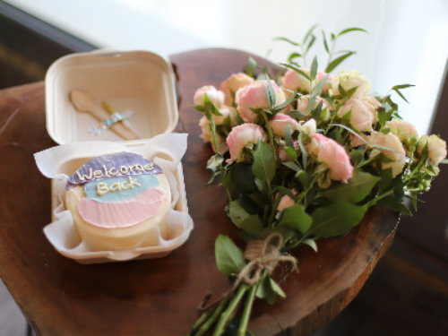 Welcome Back Cake With Small Bunch Of Roses - Lunch Box Bento Cake Size 4 Inches, Serve 2 with Spoon and Candle