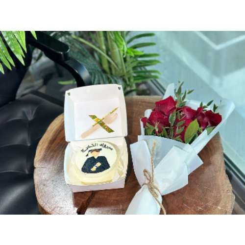 Mabrook Altakharoj Mabrook altakharoj boy Bento Cake With Small Bunch Of Roses Boy Mabrook altakharo - Lunch box cake size 4 inch serve 2.