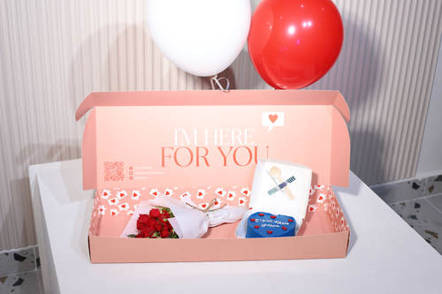 Cake And Flower Box Blue With 2 Balloons