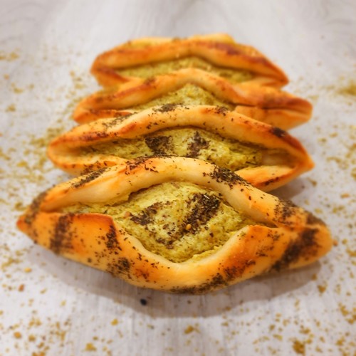 labneh with mint pies - فطاير لبنه مع نعناع