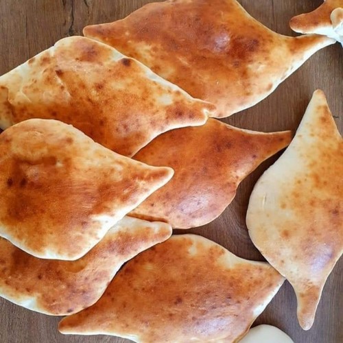 Iraqi bread big - صمون عراقي العدد6 حبات