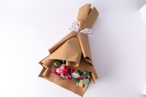 Z14 White and pink rose bouquet