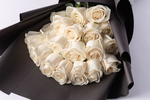 White rose bouquet Z11