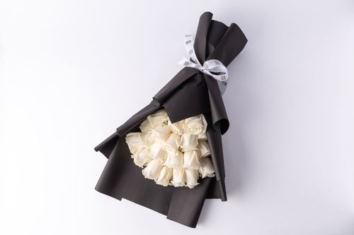 White rose bouquet Z11