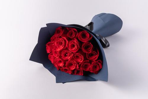 ‏Red rose bouquet Z4