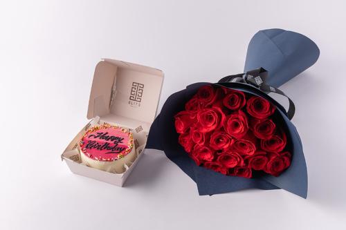 Mini Cake With Flower 10