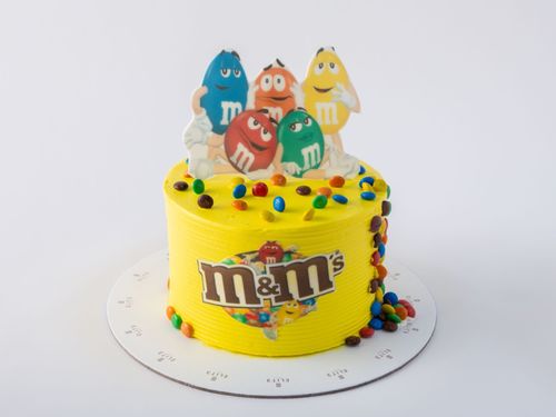 ‏Kids Cake 603 - 6 inches cake, enough for 8 to 10 people with mixed flavors vanilla and chocolate.