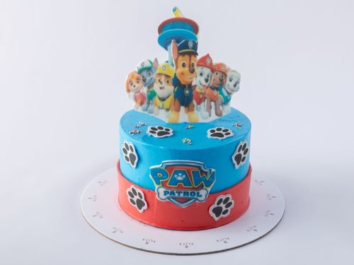 ‏Kids Cake 605 - 6 inches cake, enough for 8 to 10 people with mixed flavors vanilla and chocolate.