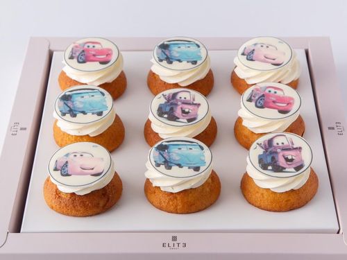 Kids Cupcakes 4 - 9 vanilla cupcakes