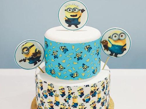 Children's Cake 8 - 6-inch cake serves 8-10 people in vanilla and chocolate flavors