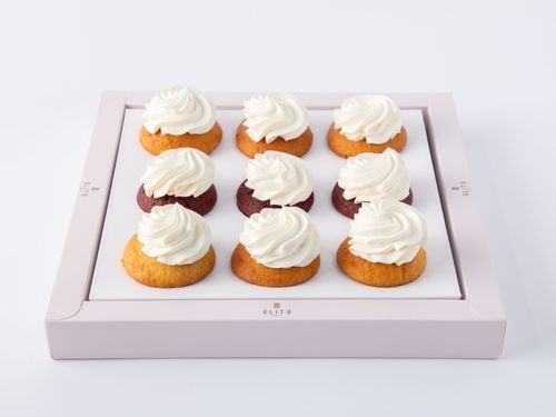 Cupcake 11 - 9 cupcakes with original muffin cake and chocolate flavors.