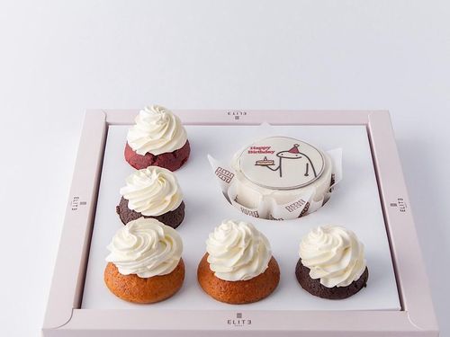 Cupcake Cake 8 - A 4-inch cake, enough for 1 to 2 people. The flavors are vanilla and strawberry. Comes with 5 cupcakes.