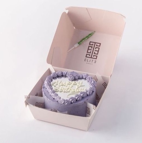 Mirror Mini Cake 13 - 4 Inches cake, enough for 1 to 2 persons, flavors are vanilla and strawberry.