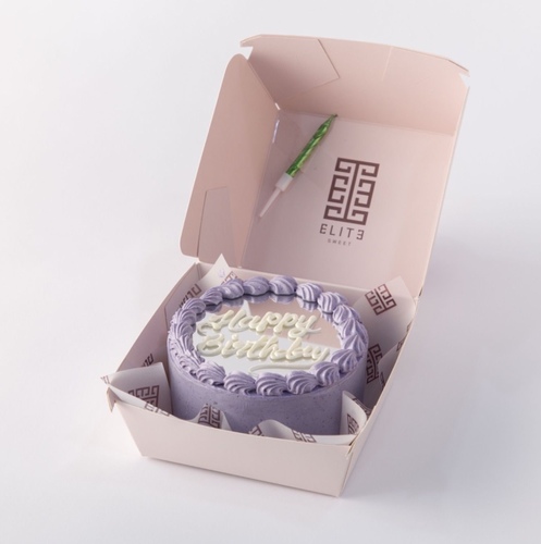 Mirror Mini Cake 14 - 4 Inches cake, enough for 1 to 2 persons, flavors are vanilla and strawberry.