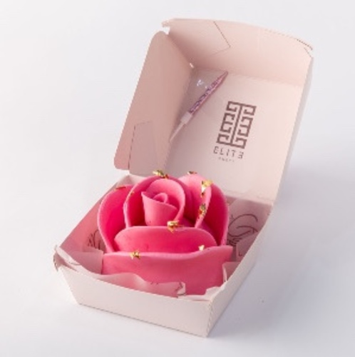 Mini Cake 15 - 4 Inches cake, enough for 1 to 2 persons, flavors are vanilla and strawberry.