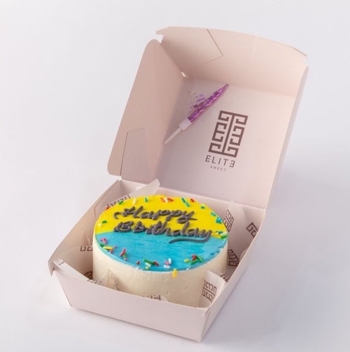 Mini Cake 23 - 4 Inches cake, enough for 1 to 2 persons, flavors are vanilla and strawberry.