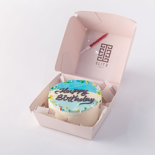 Mini Cake 25 - A 4 inches cake, enough for 1 to 2 people. The flavors are vanilla and strawberry.