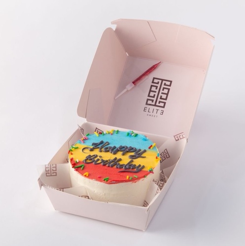 Mini Cake 28 - 4 Inches cake, enough for 1 to 2 persons, flavors are vanilla and strawberry.