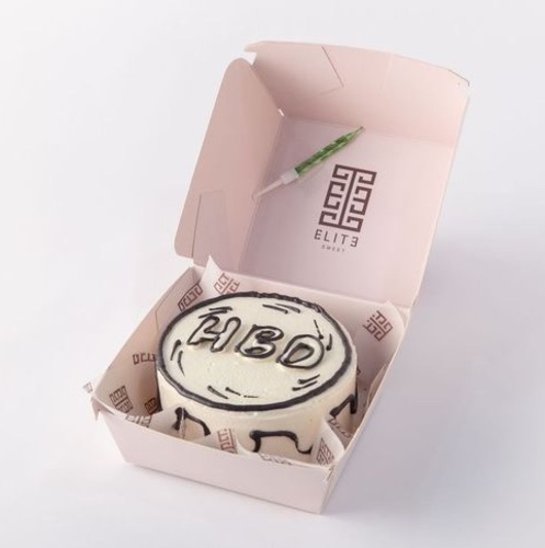 Mini Cake 33 - 4 Inches cake, enough for 1 to 2 persons, flavors are vanilla and strawberry.