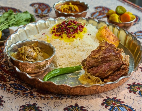 Gardan with rice - A meal consisting of neck meat, served with rice