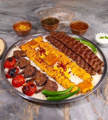 صينية مشاوي آبشار مع الأرز ( 4-5) اشخاص ( جديد)