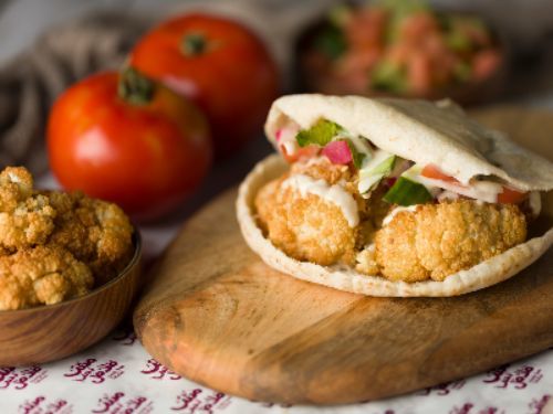 Mesh Bas Falafel - Super Cauliflower Sandwich - Cauliflower, salad, mint and beetroot.