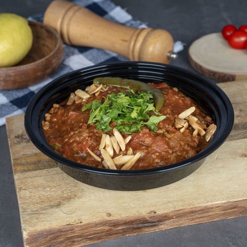 minced meat with tomato platter