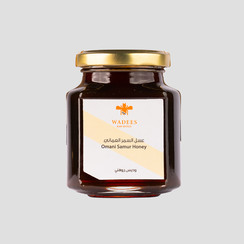 Omani Samur Honey - This honey is characterized by its dark color, sweet taste. Ingredients:
Omani Samur Honey. Benefits: Helps in treating inflammations. Guards against anemia as it contains iron. Helps in flushing out toxins and harmful bacteria from the body and protects against severe cough.
Symptoms: It is recommended to consume it when blood sugar levels are moderate.
How to Use: Mix one medium tablespoon with a quarter cup of warm water.
