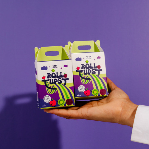 Cocktail Rollups - Small Size - ChatGPT said:Quantity: Half dozen (6 roll pieces)Ingredients: Peach, Koja, Kiwi, Honey
Without artificial colors or flavors