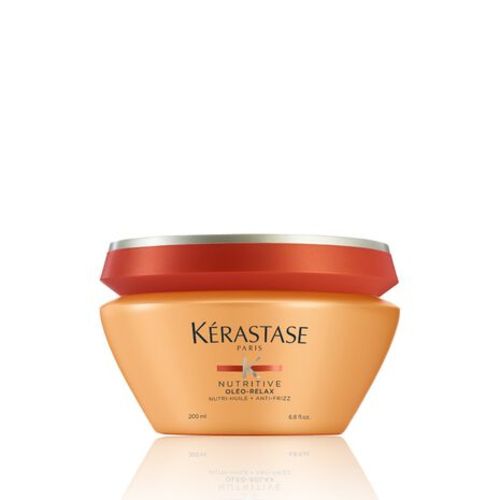 ديسيبلين ماسك الشعر - Smoothing masque for unruly voluminous hair. This rich masque repairs hair & protects it from heat styling tools at temperatures rising up to 230 degrees. It nourishes the hair thanks to it's deep penetrating oil-in-masque formula, leaving hair soft to touch with durable shine. How to Apply:  Apply the mask to damp, cleansed hair from roots to ends. Massage into the hair fiber and spread along the lengths for volume control. Leave in for 5 minutes then rinse thoroughly. Ingredients: Coconut oil: Hydrate and protect hair, leaving it durably nourished and supple.
Rosa Canina fruit oil: This moisturizing oil is highly concentrated in Vitamin C and can provide an anti-oxidative benefit.
Plukenetia volubilis seed oil: Enriched with fatty acids such as Omega 3, Omega 6 and Omega 9, the seeds of the plukenetia volubilis nourish the fiber and offer emollience.