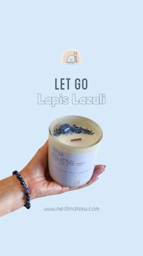 ياسمين هير بوتيك  - Lapis lazuli - Crystal soy wax candle blended with Wild Bamboo and Green tea + infused with Lapis Lazuli. Jar color: Light Grey. Affirmation: I release the past & focus on the present day. 100% natural soy wax, free from phthalates & paraffin. Cozy, crackling 100% wood wick that burns longer (60+ hours). Hand made with love in Kuwait (including all candle ingredients). Volume: 12 oz. | 340g Note: !!!( Crystal shapes may vary upon availability).